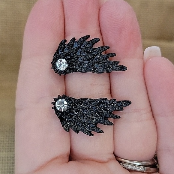 RAVEN'S WINGS FRONT/BACK EARRINGS - Picture 1 of 6